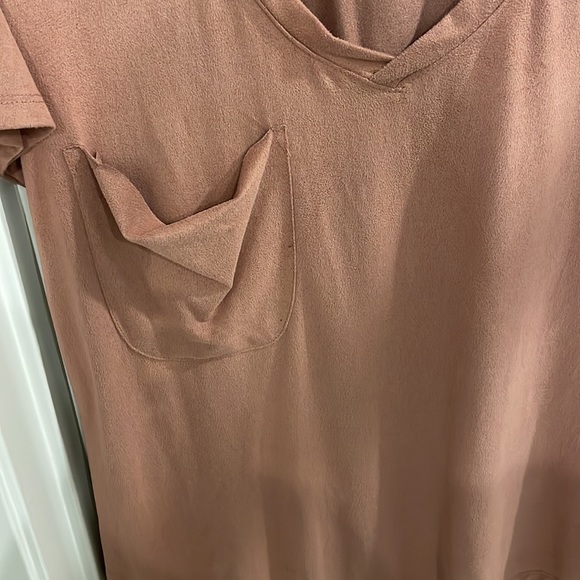 Z Supply pocket tee. Size M. Kind of like a soft suede material. Dark mauve. - Picture 3 of 3